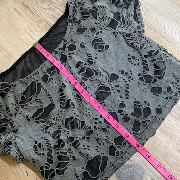 Gray Webbed Crop Top And Arm Warmer Set - Picture 10 of 14